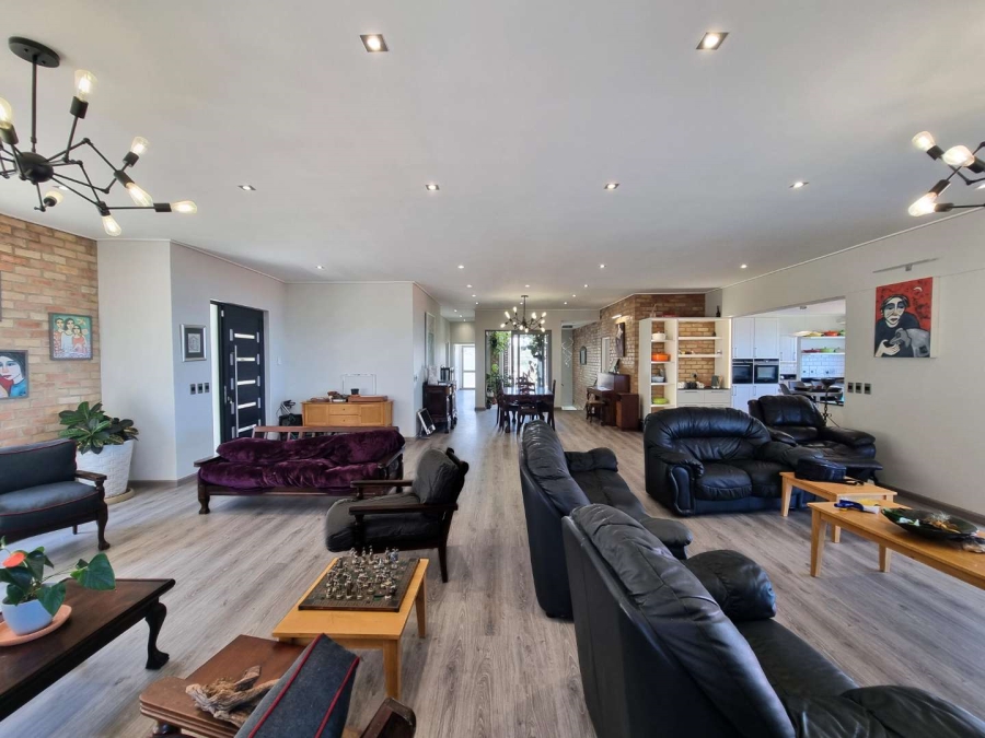 4 Bedroom Property for Sale in Onrus Western Cape